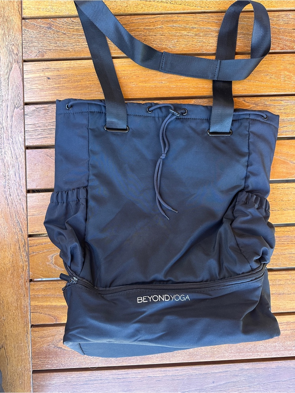 BEYOND YOGA Black Everyday Gym Bag